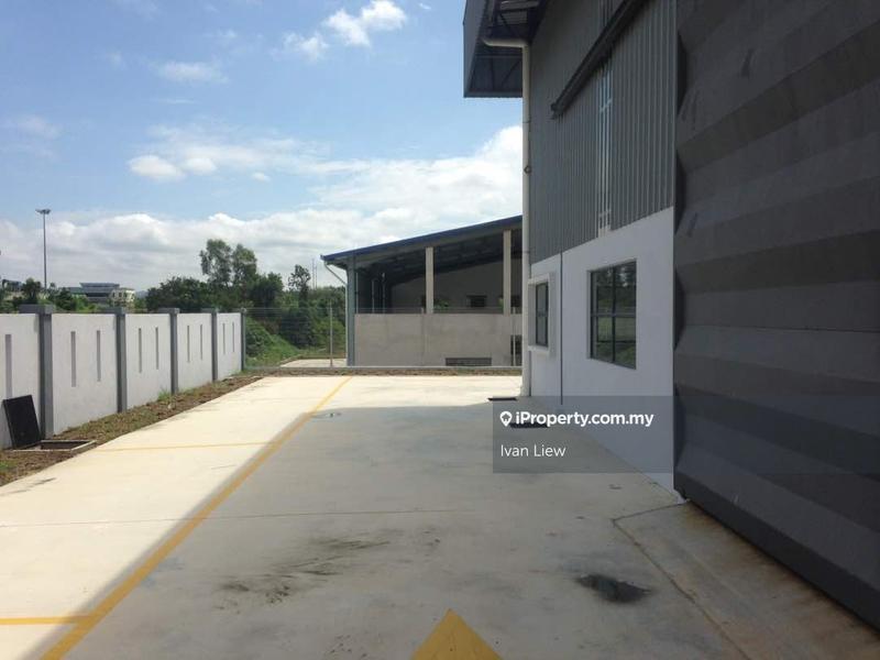 Semi-D Kilang untuk Dijual di Semenyih, Selangor oleh Ivan Liew - iProperty.com.my