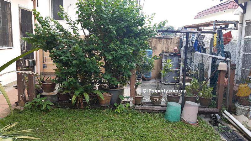Rumah Berkembar untuk Dijual di Seksyen 22, Damansara Jaya, Petaling Jaya oleh Celia Chew - iProperty.com.my