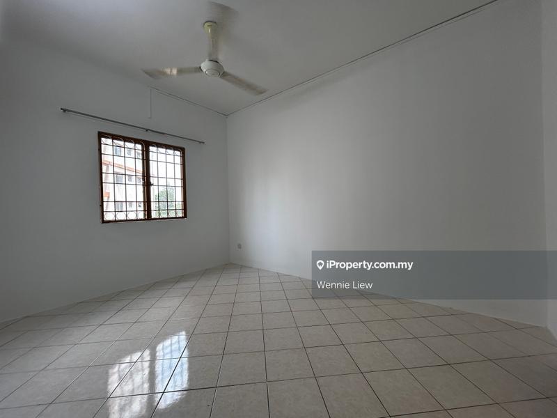 Apartment for Sale in Bayu Puteri by Wennie Liew - iProperty.com.my