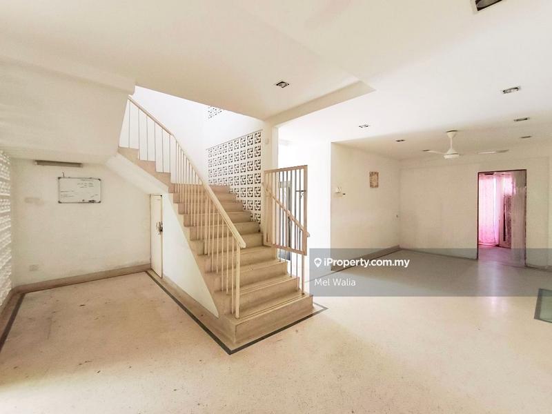 Bungalow House for Sale in Seksyen 14, Petaling Jaya by Mel Walia - iProperty.com.my
