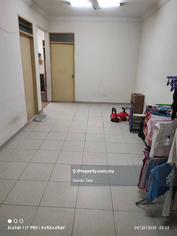Pangsapuri untuk Dijual di Mentari Court oleh Isaac Tee - Living Room - iProperty.com.my