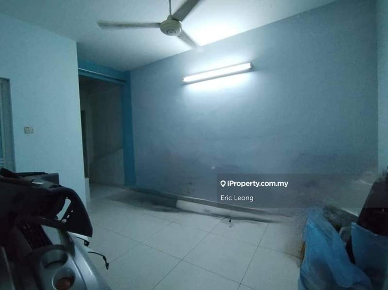 Rumah Berangkai 2 Tingkat untuk Dijual di Taman Puchong Intan, Puchong oleh Eric Leong - iProperty.com.my