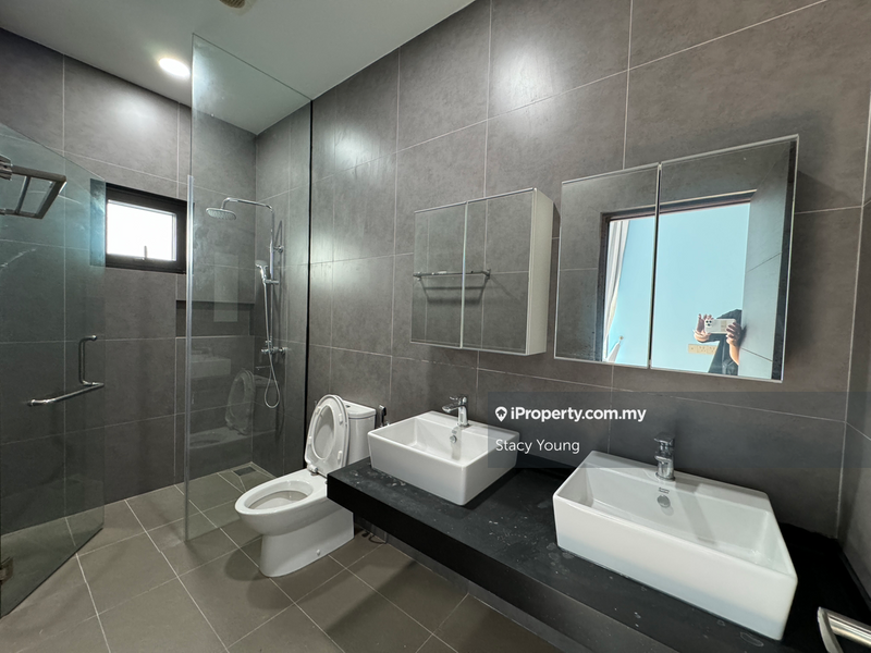 Rumah Berkembar untuk Dijual di Batu 9, Cheras oleh Stacy Young - iProperty.com.my