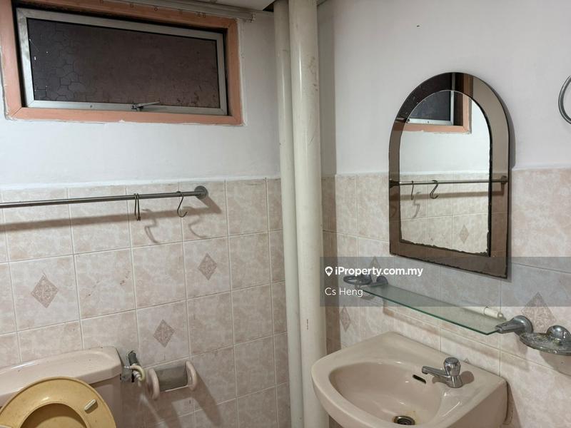 For Sale - Sri Intan 2