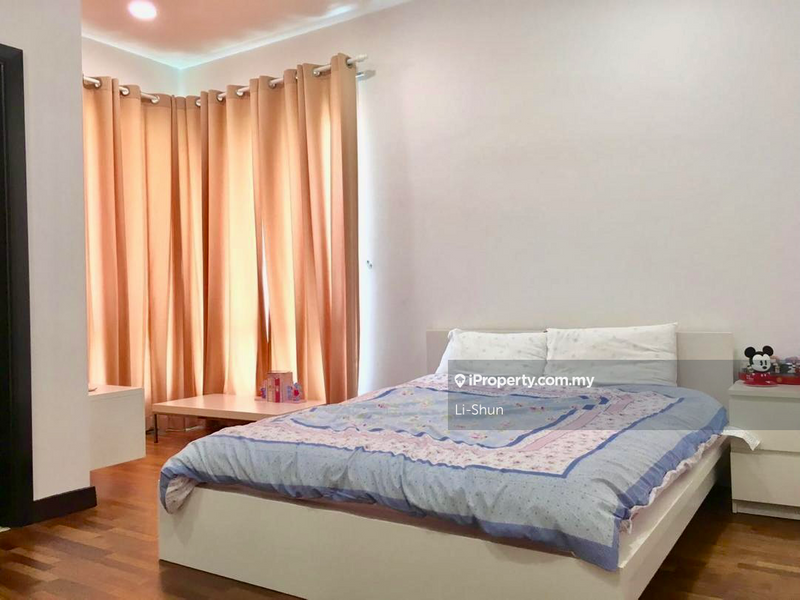 Semi-Detached House for Sale in Setia Eco Park, Setia Alam by Li-Shun - Spacious Family Hall - iProperty.com.my