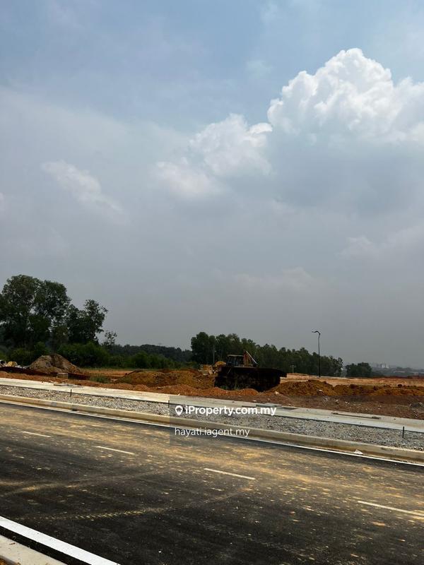For Sale - Freehold Commercial Land Alam Impian (Title and Infra Ready)