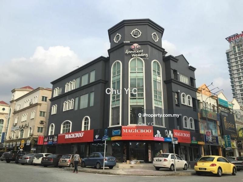 Kedai-Pejabat untuk Dijual di Dataran Sunway, Kota Damansara oleh Chu Y C - iProperty.com.my