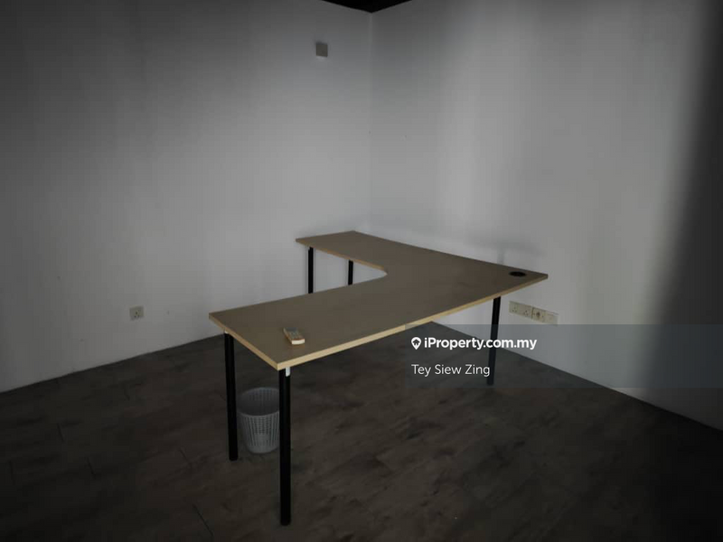 Shop / Office untuk Disewa di Bandar Putra Permai, Seri Kembangan oleh Tey Siew Zing - iProperty.com.my