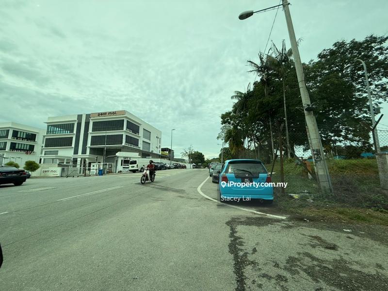 Terrace Factory for Sale in Taman Bukit Serdang, Seri Kembangan by Stacey Lai - iProperty.com.my