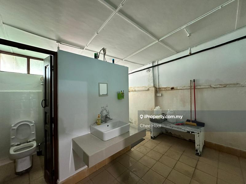 Kedai untuk Dijual di georgetown, George Town oleh Chee Hooi - iProperty.com.my