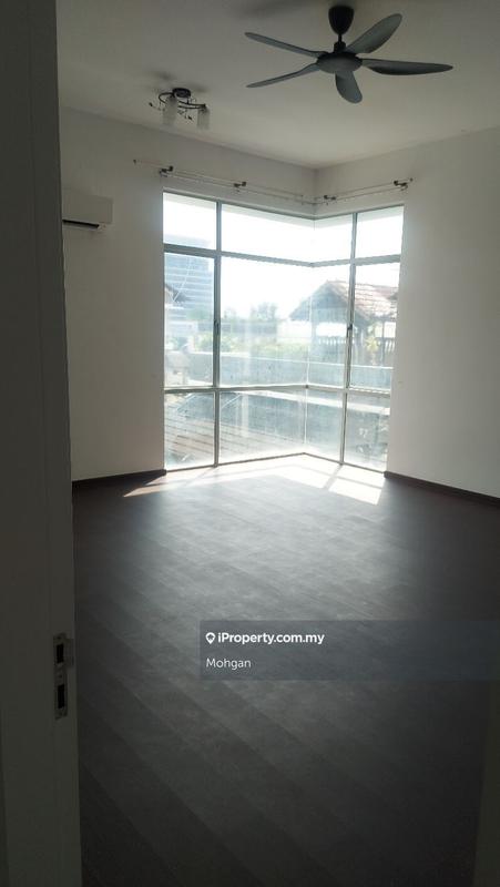 Bungalow House untuk Disewa di Section 13 Shah Alam Laman Seri, Shah Alam oleh Mohgan - iProperty.com.my