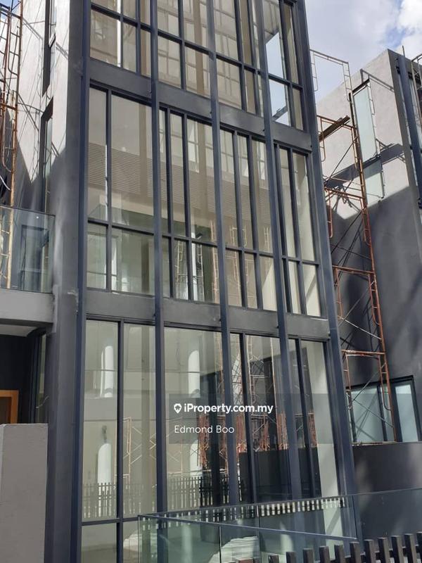 4-storey Terraced House for Sale in Empire Residence, Petaling Jaya by Edmond Boo - iProperty.com.my