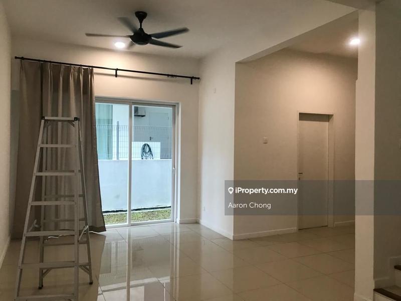 Rumah Teres 3-Tingkat untuk Dijual di Batu 9, Cheras oleh Aaron Chong - iProperty.com.my