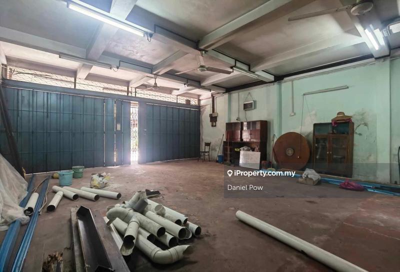 Shop for Sale in Kampung Hulu, Melaka City by Daniel Pow - iProperty.com.my