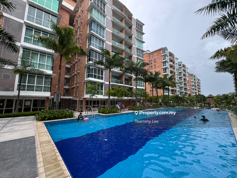 For Sale - Tadika Shop Lot 1262sf Bandar Sungai Long Residence Condo