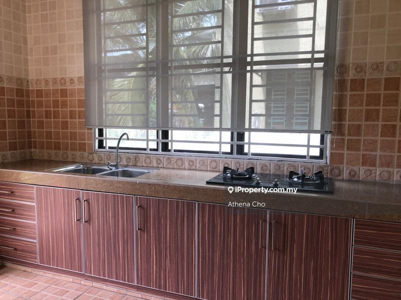 Rumah Teres 2.5-Tingkat untuk Dijual di Pajam, Nilai oleh Athena Cho - iProperty.com.my