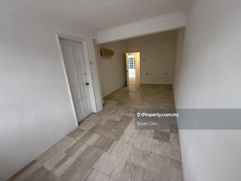 Rumah Berangkai 2 Tingkat untuk Dijual di SS12, Subang Jaya oleh Bryan Cho - iProperty.com.my