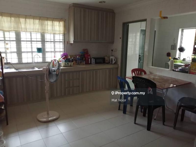 Rumah Berangkai 2 Tingkat untuk Dijual di Seksyen 7, Shah Alam oleh Mat Noor - iProperty.com.my