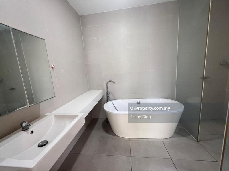 3-storey Terraced House for Rent in Bluconstellation of Bluwater Esate, The Mines, Seri Kembangan by Elaine Ding - iProperty.com.my