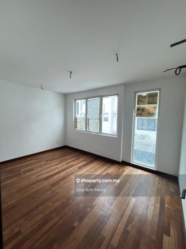 Rumah Berkembar untuk Dijual di e497w, Damansara Damai oleh Lew Kim Meng - iProperty.com.my