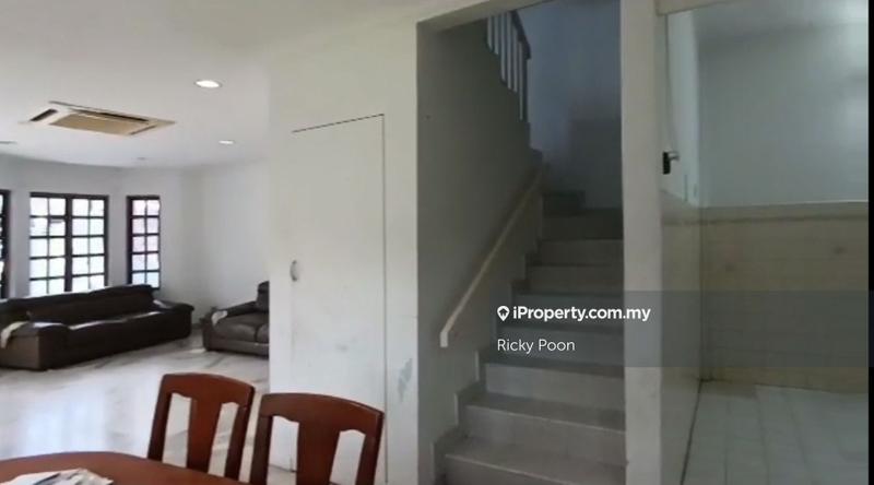 Rumah Teres 2-Tingkat untuk Dijual di Taman Sungai Besi Indah, Seri Kembangan oleh Ricky Poon - iProperty.com.my