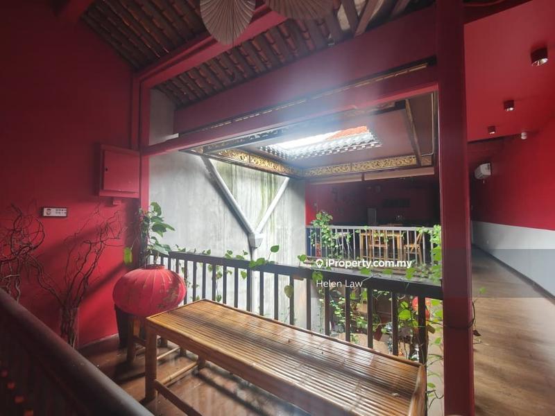 For Rent - Melaka Jonker Walk 1.5 Storey Nice Shop Lot