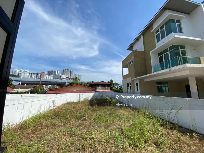 Semi-Detached House for Sale in Permatang Damar Laut, Batu Maung by Alwin Lim - iProperty.com.my