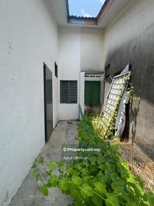 Rumah Teres 1-Tingkat untuk Dijual di Taman Intan Perdana, Port Dickson oleh Azrul Othman - Exterior - iProperty.com.my
