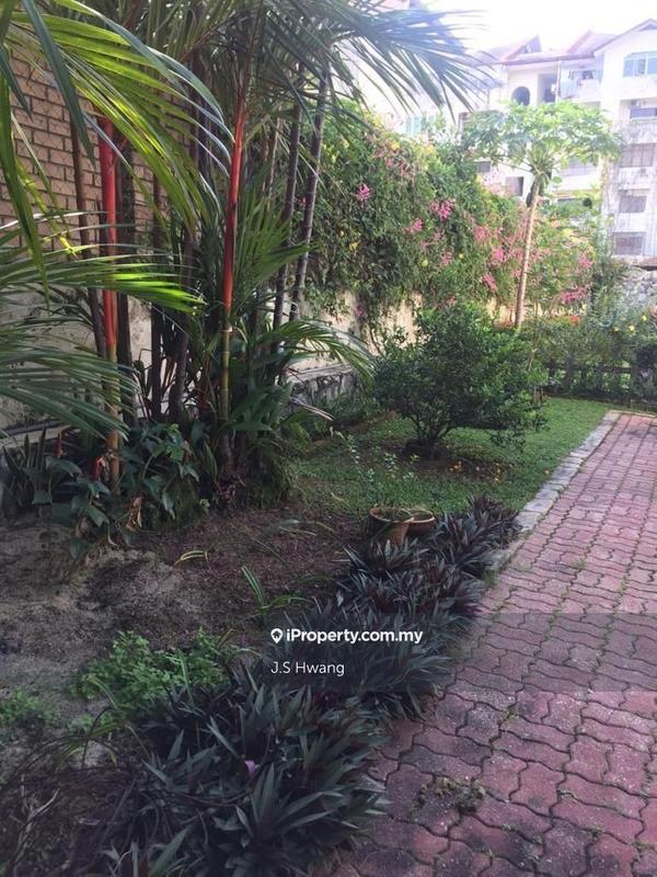 Bungalow House for Sale in Seksyen 17, Petaling Jaya by J.S Hwang - iProperty.com.my