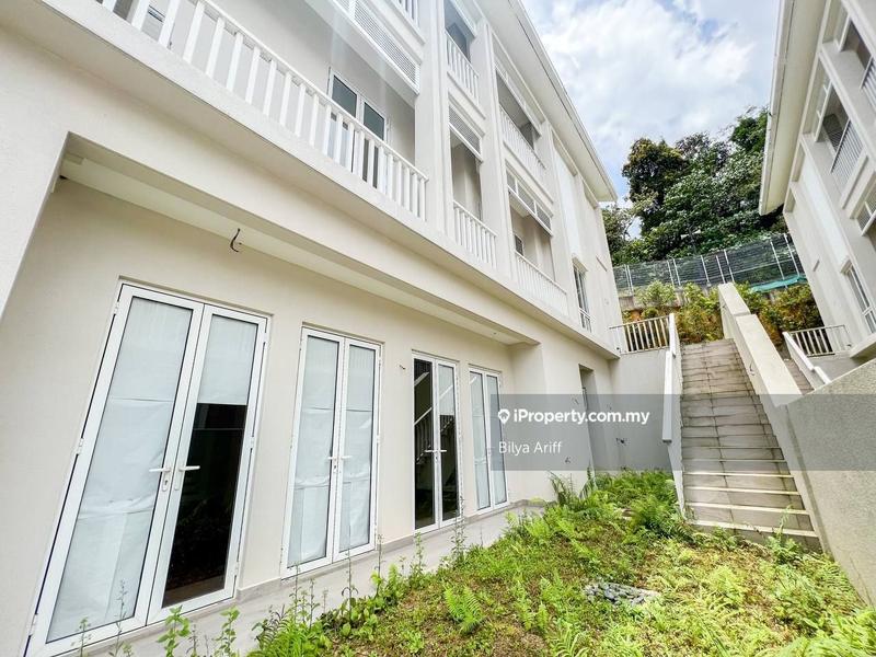 Rumah Berkembar untuk Dijual di Serene Mont Kiara Hartamas Kuala Lumpur, Sri Hartamas oleh Bilya Ariff - iProperty.com.my