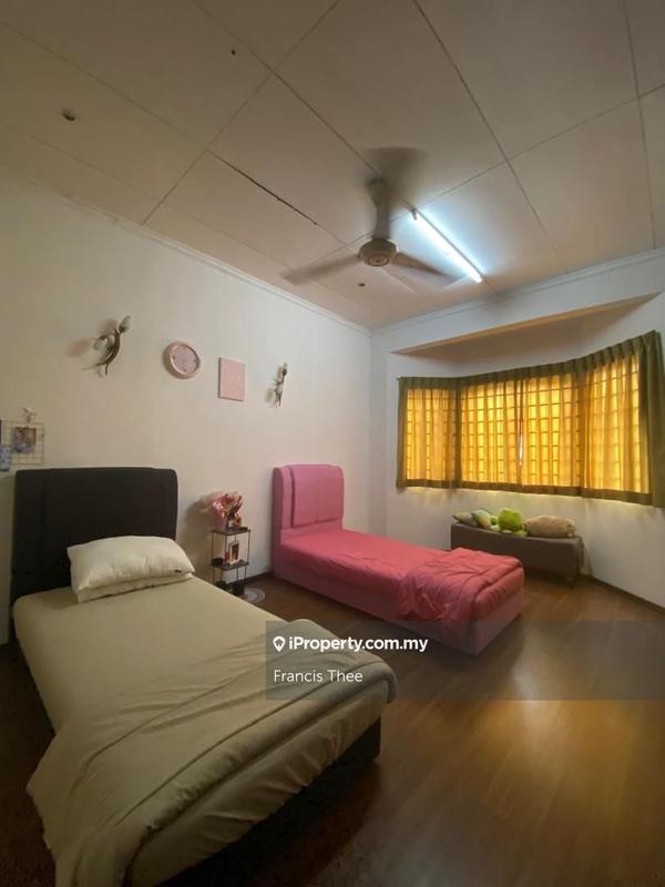 Rumah Berangkai 2 Tingkat untuk Dijual di Bandar Tun Hussein Onn, Cheras oleh Francis Thee - iProperty.com.my