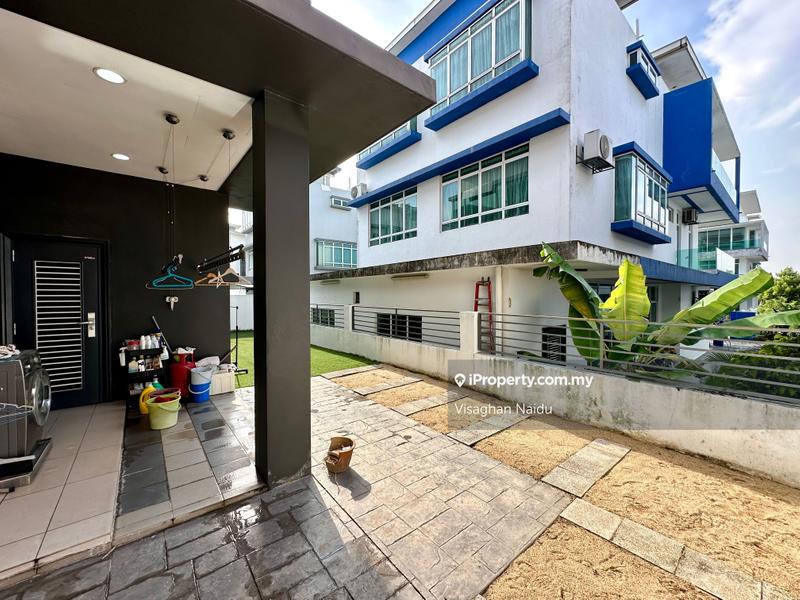 Bungalow House untuk Dijual di Bandar Country Homes, Rawang oleh Visaghan Naidu - iProperty.com.my