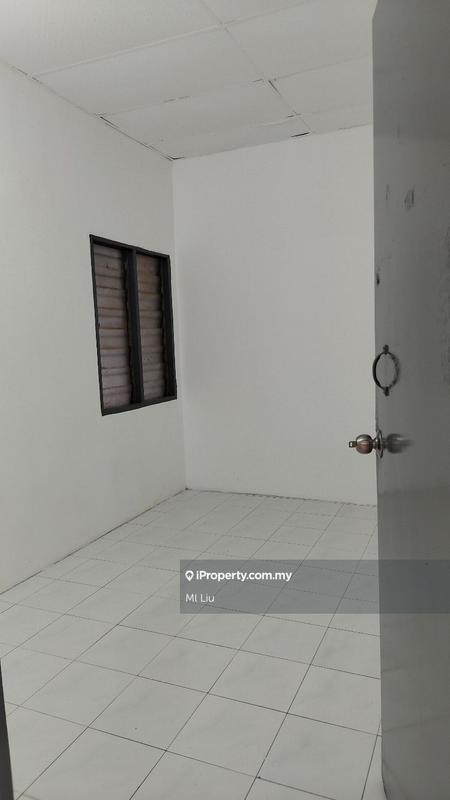 Flat for Sale in Taman Sri Kuching by Ml Liu - iProperty.com.my