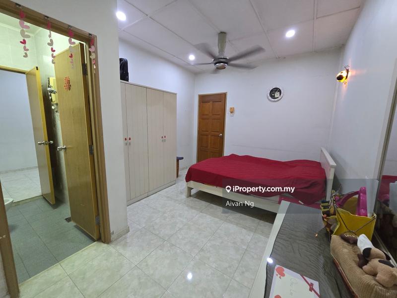 Rumah Berkembar untuk Dijual di Taman Taming Jaya, Balakong oleh Aivan Ng - iProperty.com.my