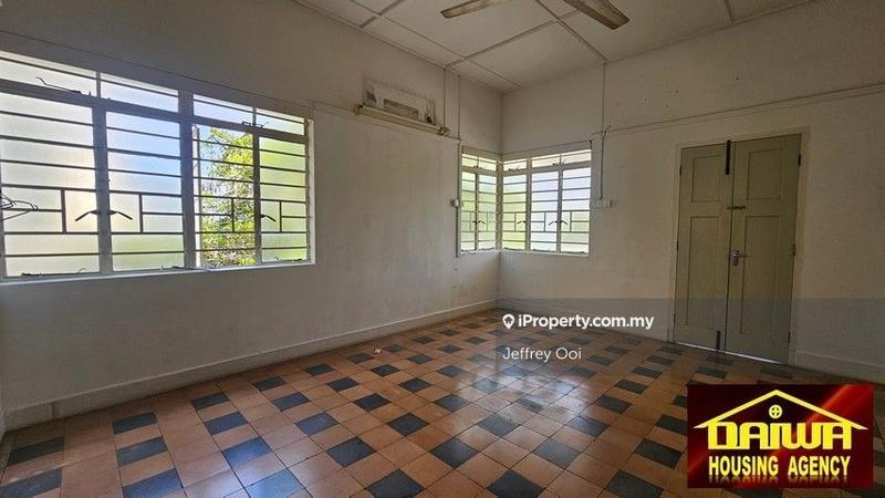 For Rent - Pulau Tikus Old Bungalow (Big Compound) behind Island Hospital