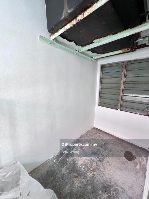 Apartment for Sale in Putra Permai Block D by Felix Wong - iProperty.com.my