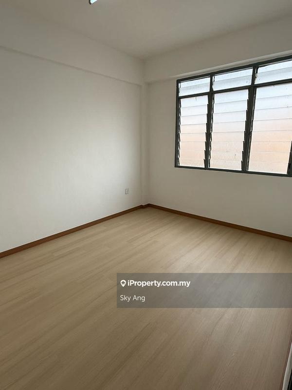 For Sale - Flat Temenggong