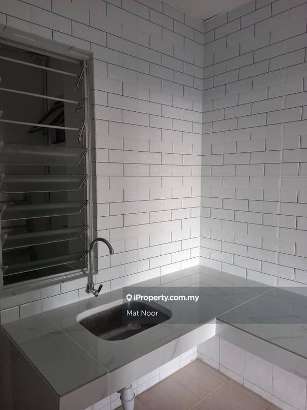 Pangsapuri untuk Dijual di Ilham Apartment oleh Mat Noor - iProperty.com.my