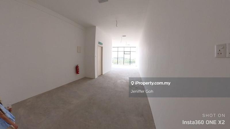 For Sale - 3 storey shop office with individual lift for sale