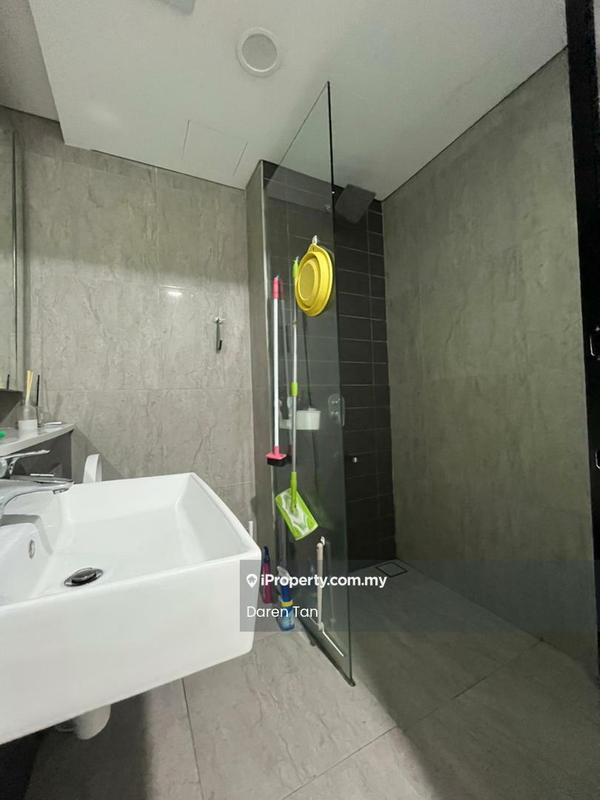 Kediaman Servis untuk Dijual di Cantara Residences oleh DAREN TAN - Bathroom - iProperty.com.my