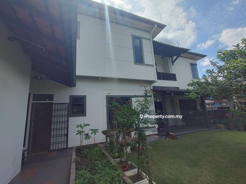 Semi-Detached House for Sale in Taman Kluang Indah CORNER LOT(绿园）, Kluang by Kim Seng - iProperty.com.my