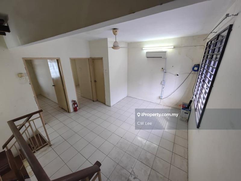 2.5-storey Terraced House for Sale in Taman Putra Perdana, Puchong by CW Lee - iProperty.com.my