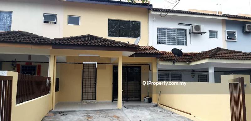 2-storey Terraced House for Sale in Taman Pinggiran Putra by Sutina - iProperty.com.my