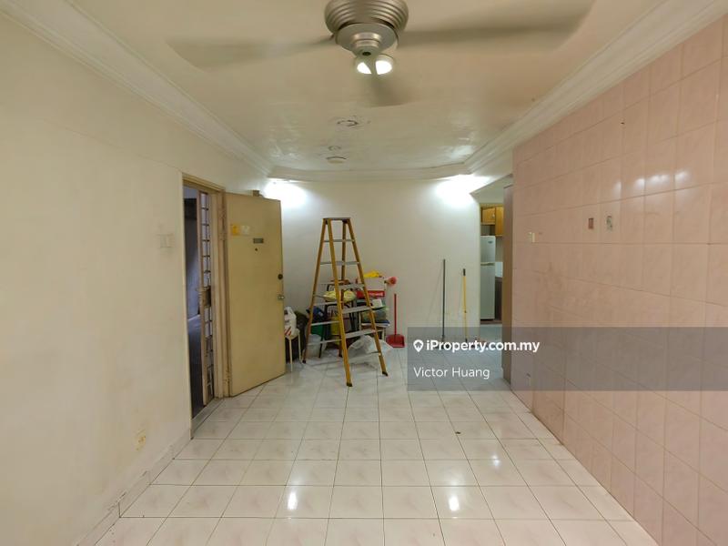 Pangsapuri untuk Dijual di saujana apartment oleh Victor Huang - iProperty.com.my