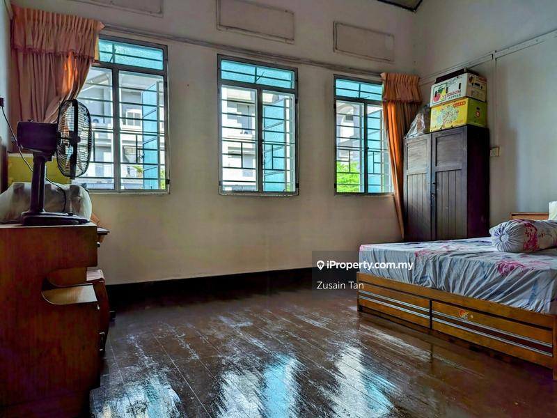 Shop-Office for Sale in 2 Storey Heritage House Near Times Square, George Town by Zusain Tan - iProperty.com.my