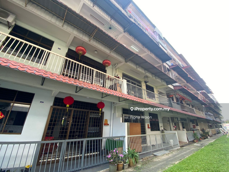 For Sale - Iskandar Shah