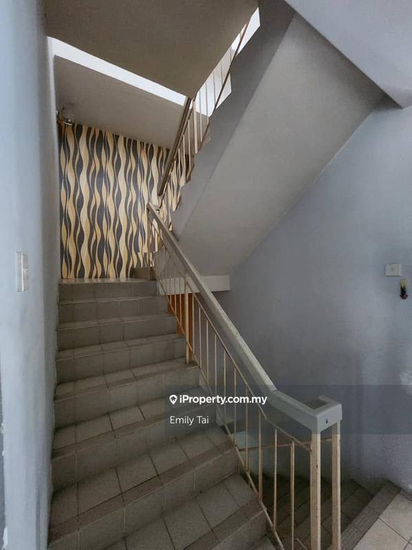 2.5-storey Terraced House for Sale in Taman Puncak Jalil, Seri Kembangan by Emily Tai - iProperty.com.my