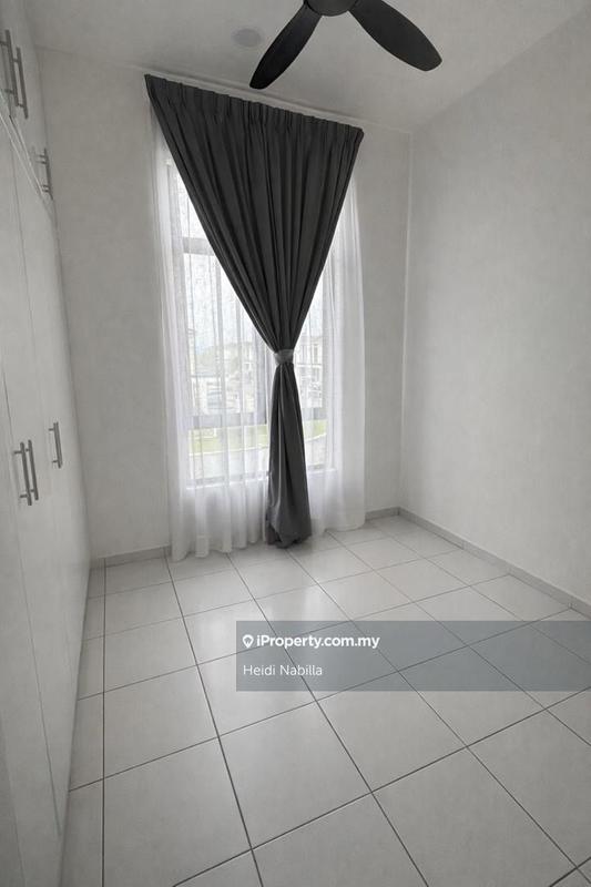 Rumah Teres untuk Dijual di Eco Grandeur, Puncak Alam oleh Heidi Nabilla - iProperty.com.my