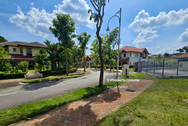 Banglo Tanah untuk Dijual di Presint 11, Presint 11 oleh Ahmad Fadlee - iProperty.com.my