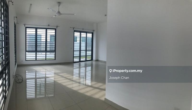 Rumah Berkembar untuk Dijual di Setia Utama, Setia Alam oleh Joseph Chan - iProperty.com.my